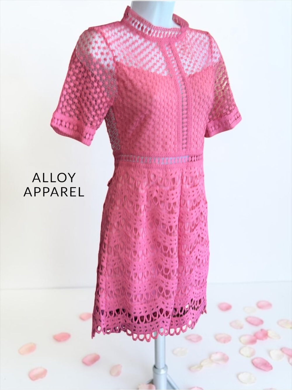 NWT Alloy Apparel Sydnee Pink Crochet Eyelet Lace Romper Small